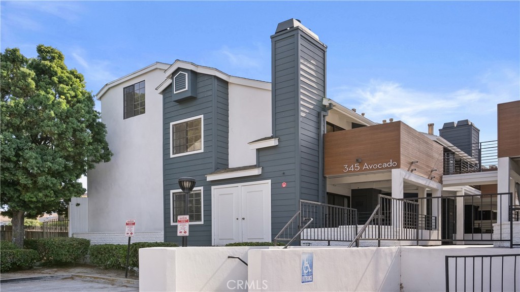 345 Avocado Street 204D