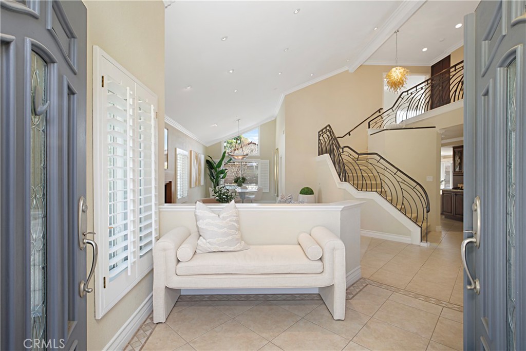 5710 Via Del Potrero