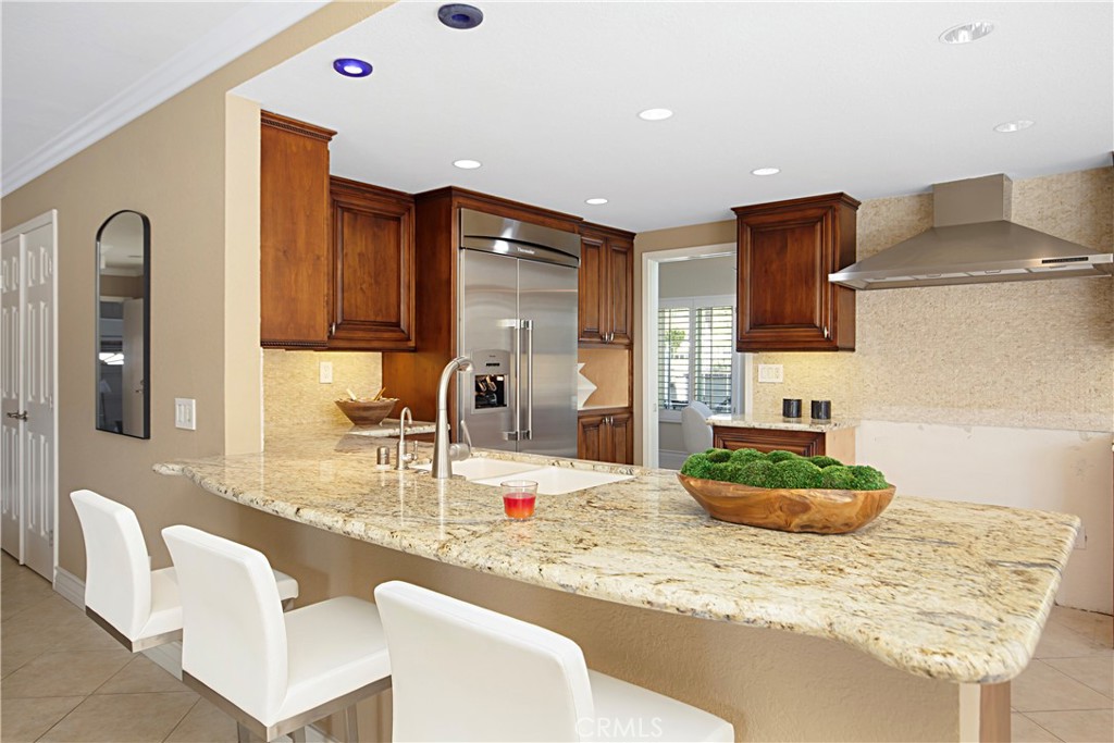 5710 Via Del Potrero