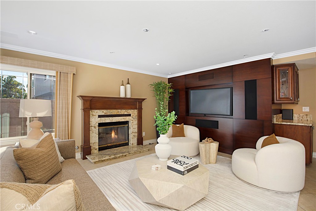 5710 Via Del Potrero