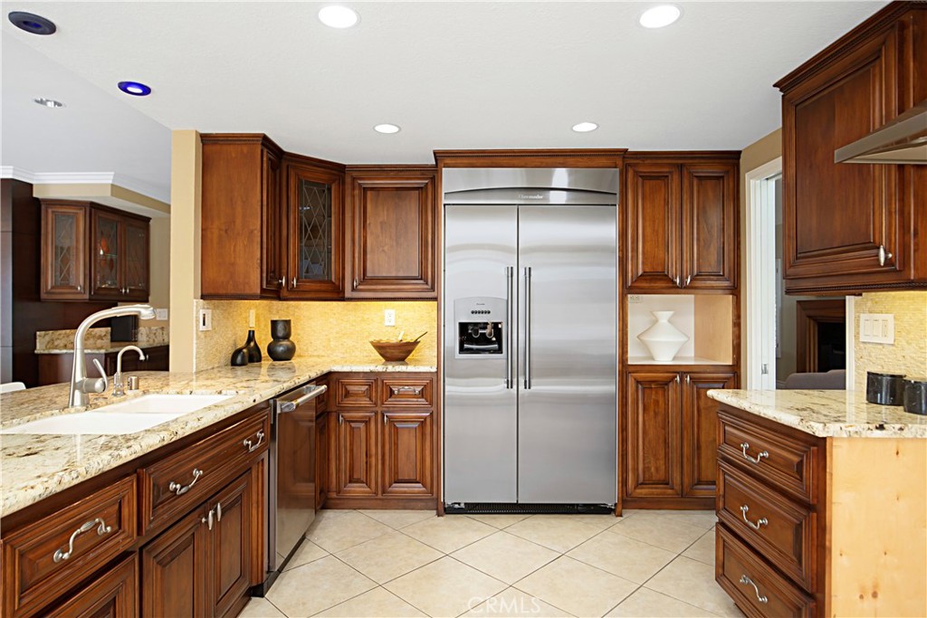 5710 Via Del Potrero