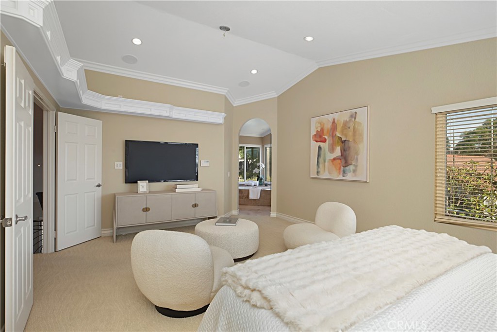 5710 Via Del Potrero