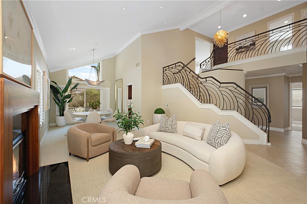 5710 Via Del Potrero