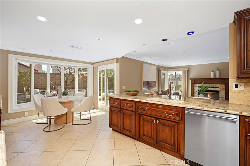 5710 Via Del Potrero