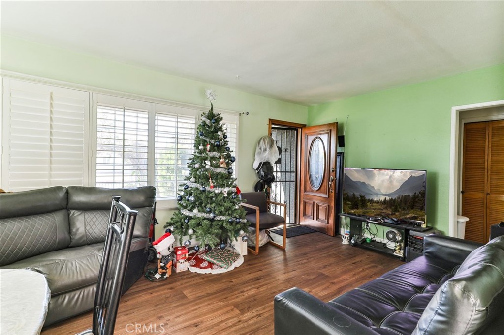 14932 Norwalk Boulevard