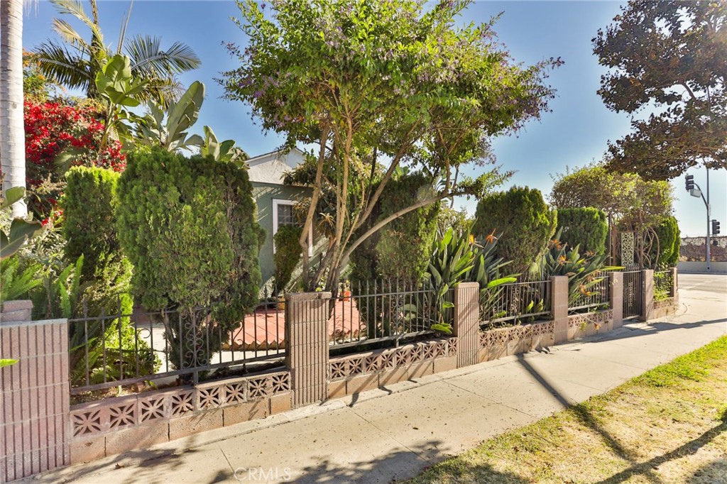 14932 Norwalk Boulevard