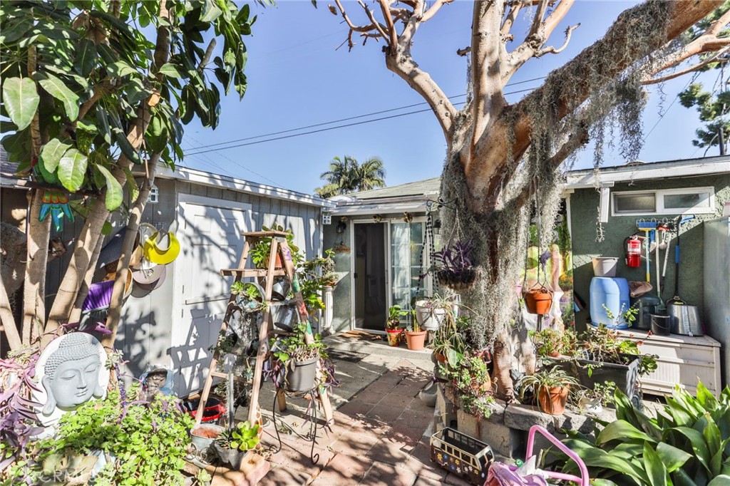 14932 Norwalk Boulevard