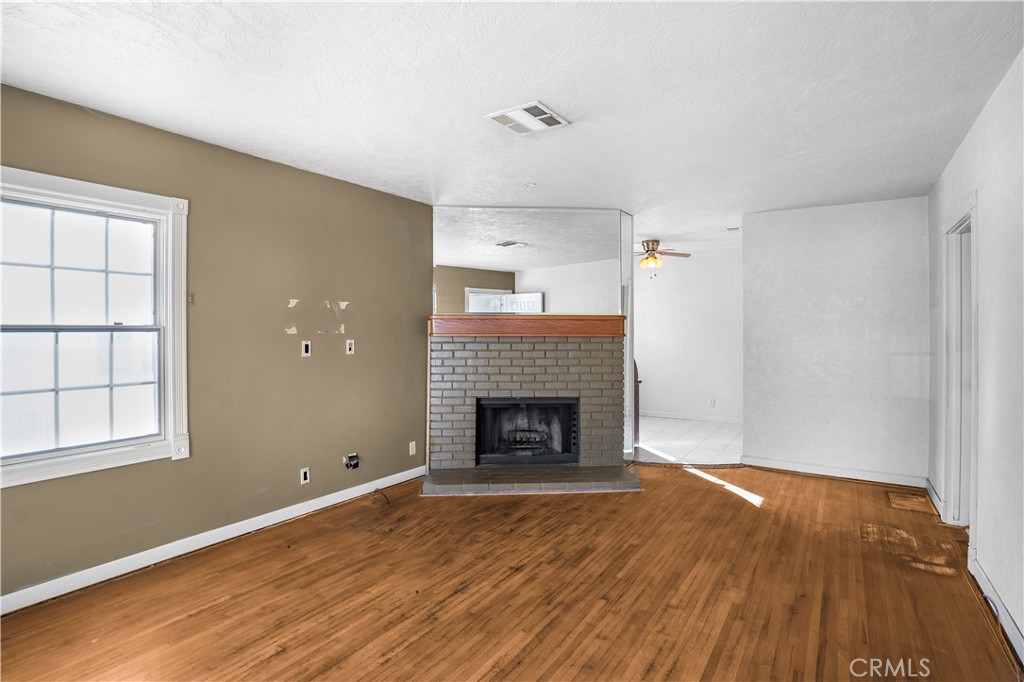 15433 Sylvanwood Avenue