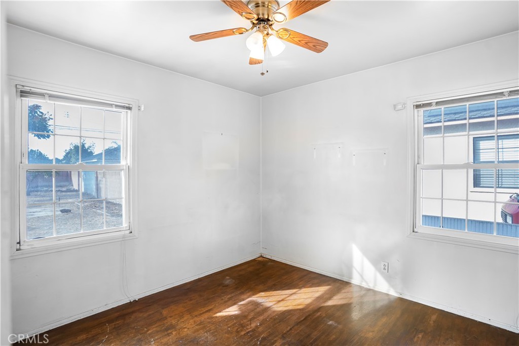 15433 Sylvanwood Avenue