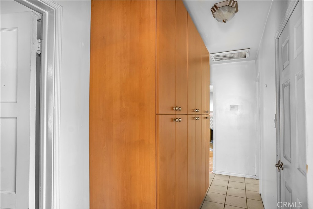 15433 Sylvanwood Avenue