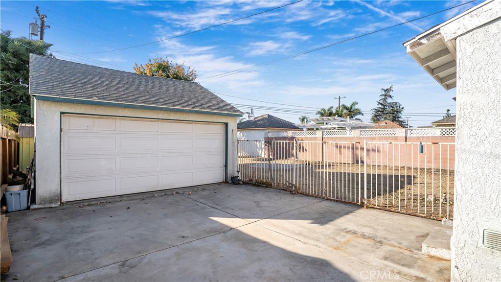 15433 Sylvanwood Avenue