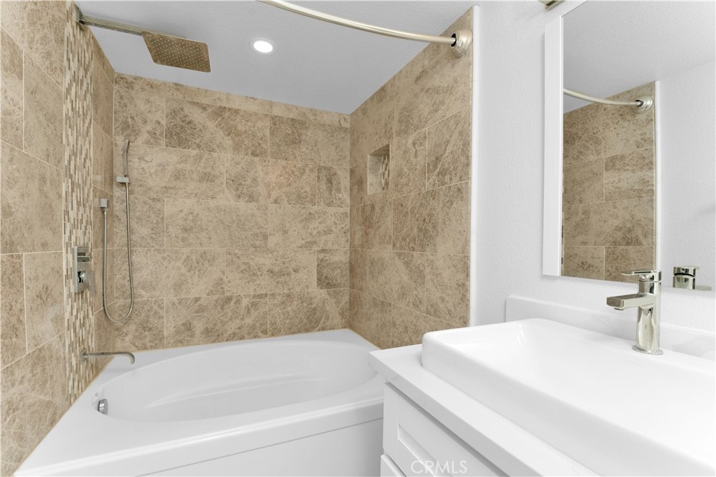 7314 Greenhaven Avenue U75