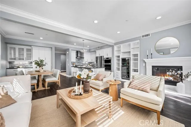 8112 E Loftwood Lane