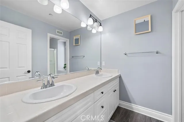 8112 E Loftwood Lane