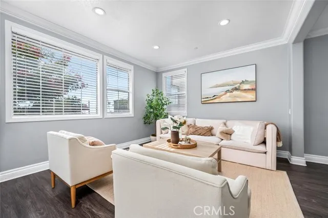 8112 E Loftwood Lane