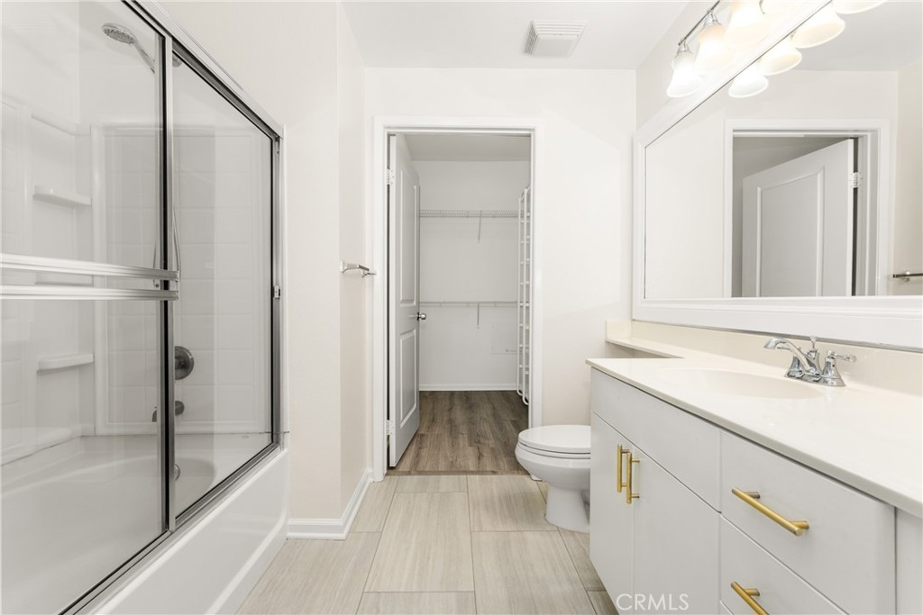 1801 E Katella Avenue 3135