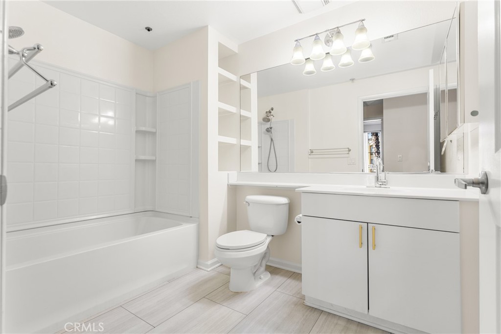 1801 E Katella Avenue 3135