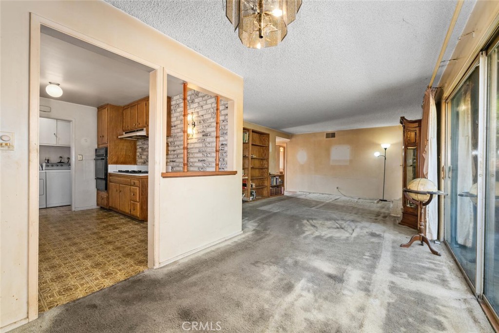 6151 Killarney Avenue