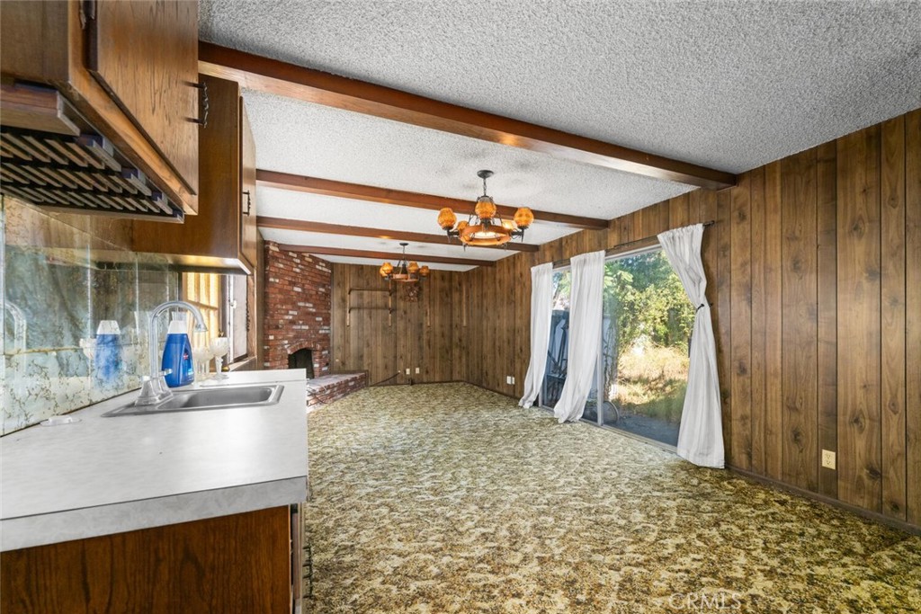 6151 Killarney Avenue