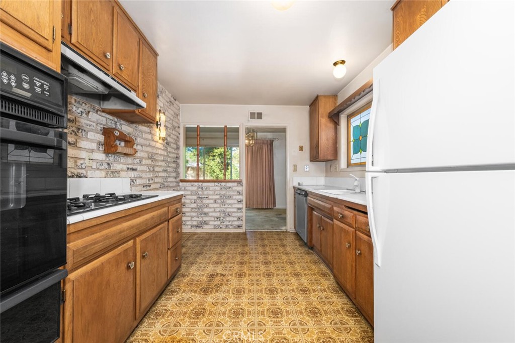 6151 Killarney Avenue