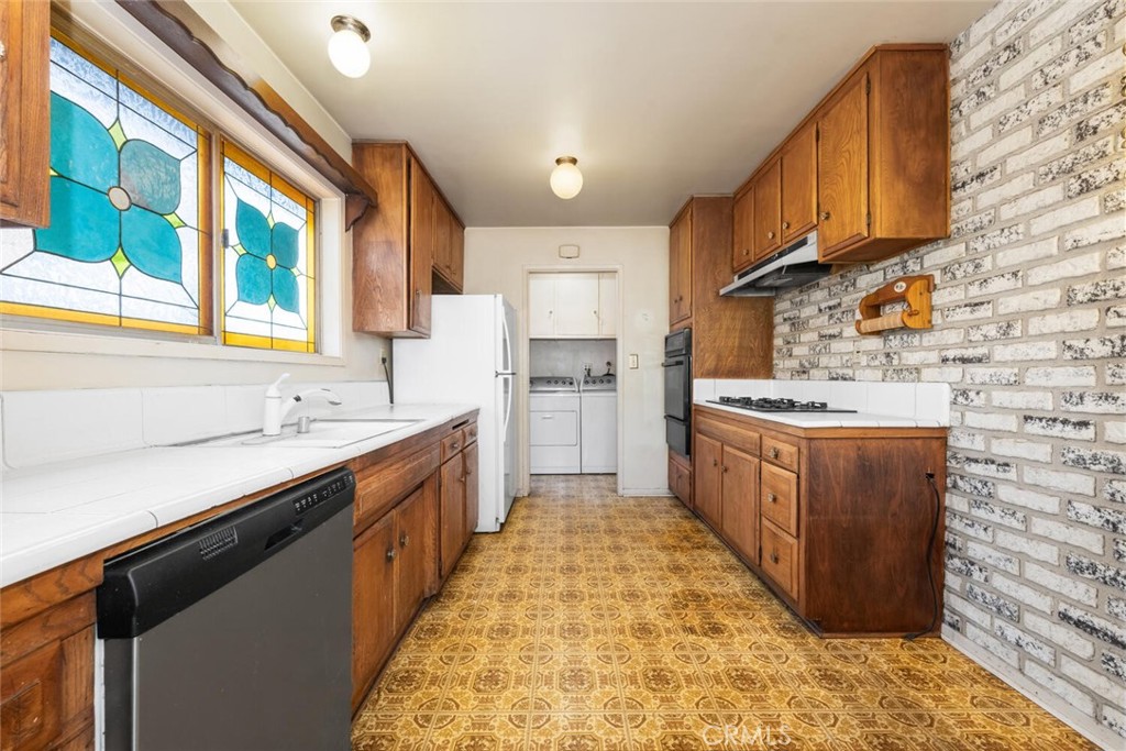 6151 Killarney Avenue