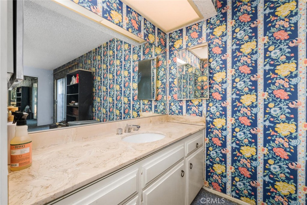 6151 Killarney Avenue