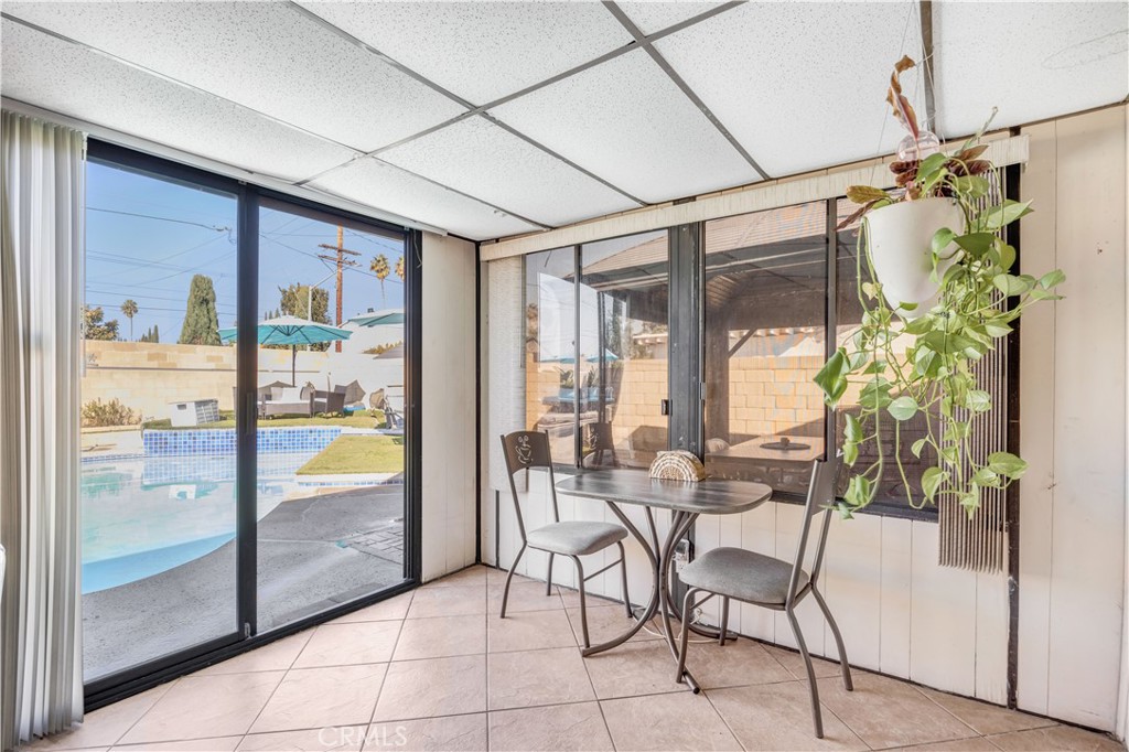 24161 Fordview Street