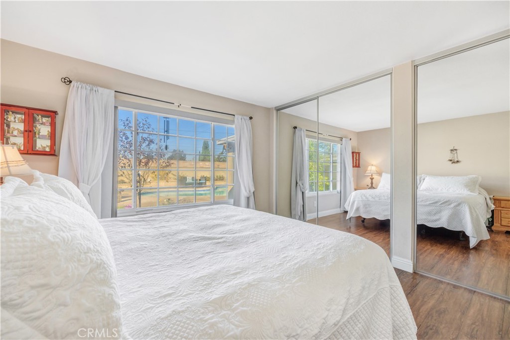 24161 Fordview Street