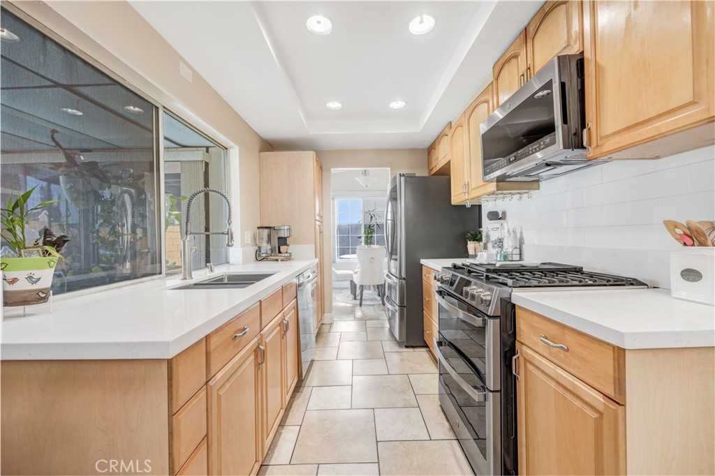 24161 Fordview Street