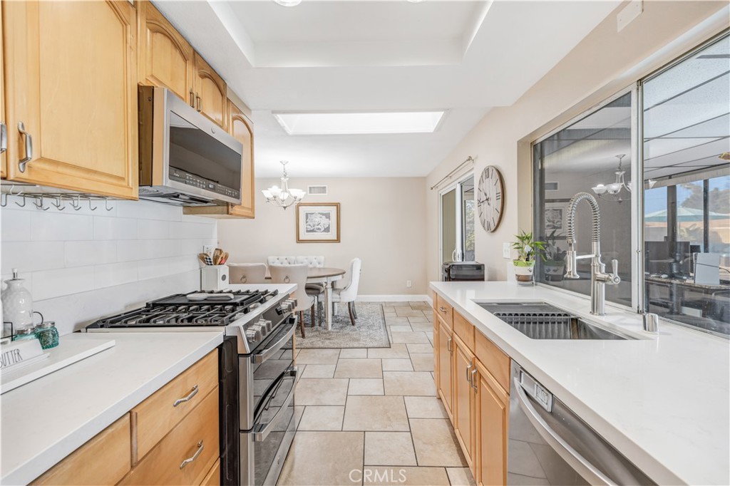 24161 Fordview Street