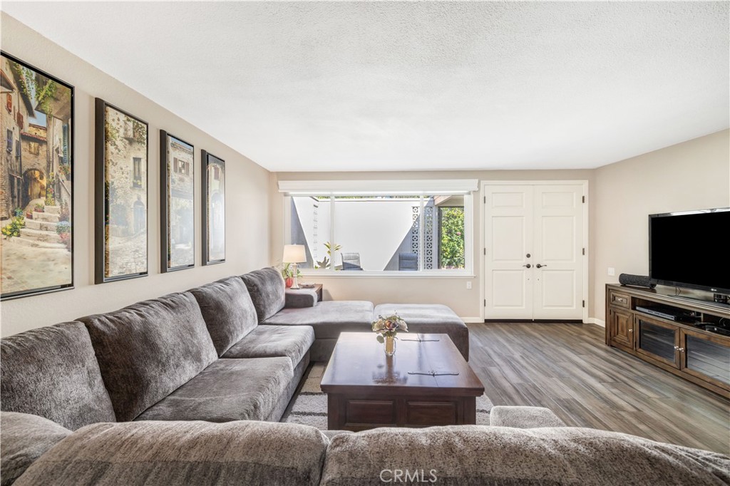 334 Avenida Sevilla A