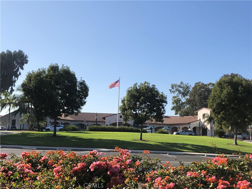 334 Avenida Sevilla A