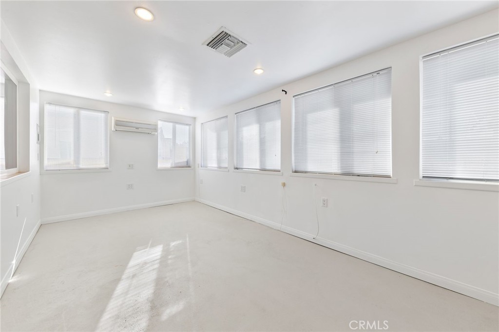 2218 El Rancho Circle