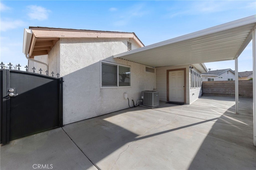 2218 El Rancho Circle