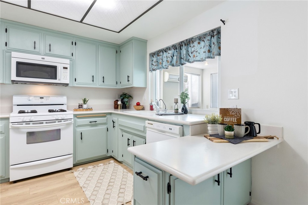 2218 El Rancho Circle