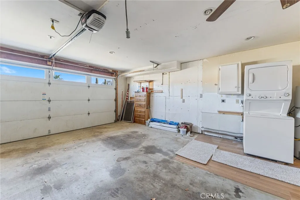 2218 El Rancho Circle