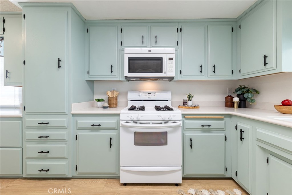 2218 El Rancho Circle