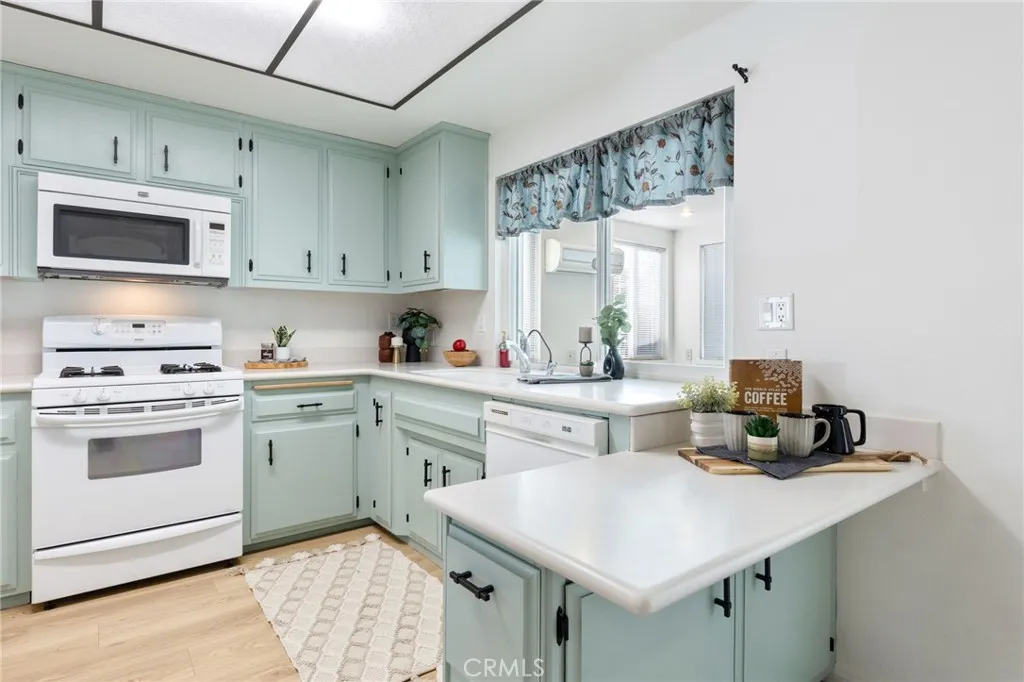 2218 El Rancho Circle