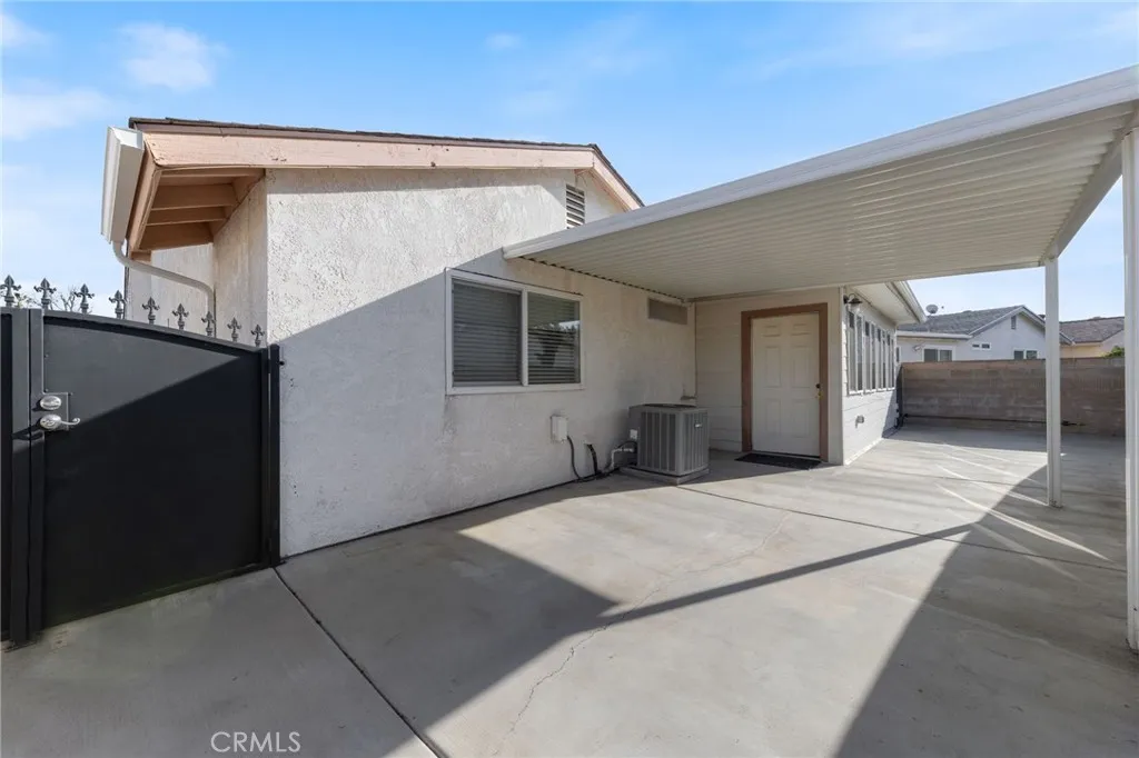 2218 El Rancho Circle