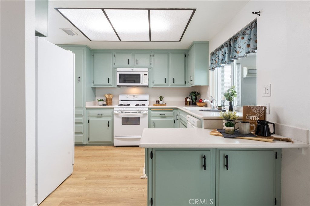 2218 El Rancho Circle