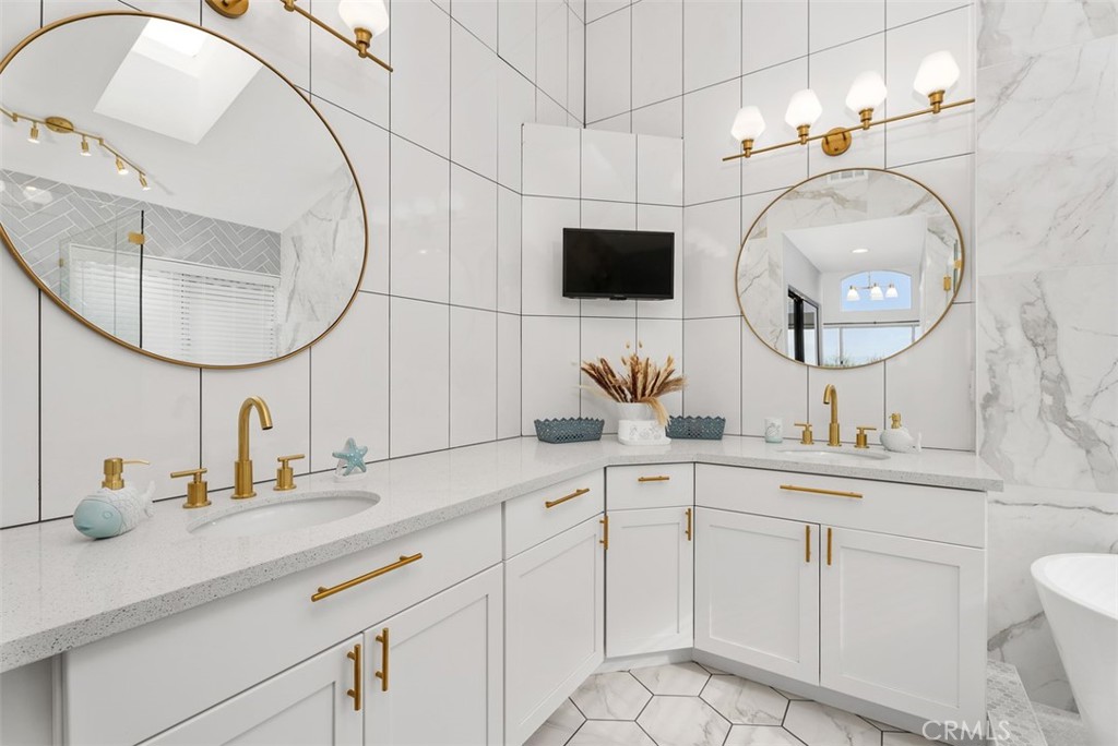 25091 Stonegate Lane