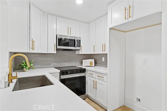 1400 W Edgehill Road # 17