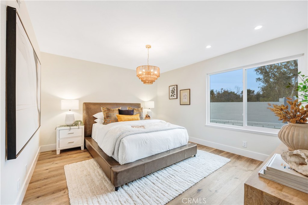 22591 Via Santa Maria