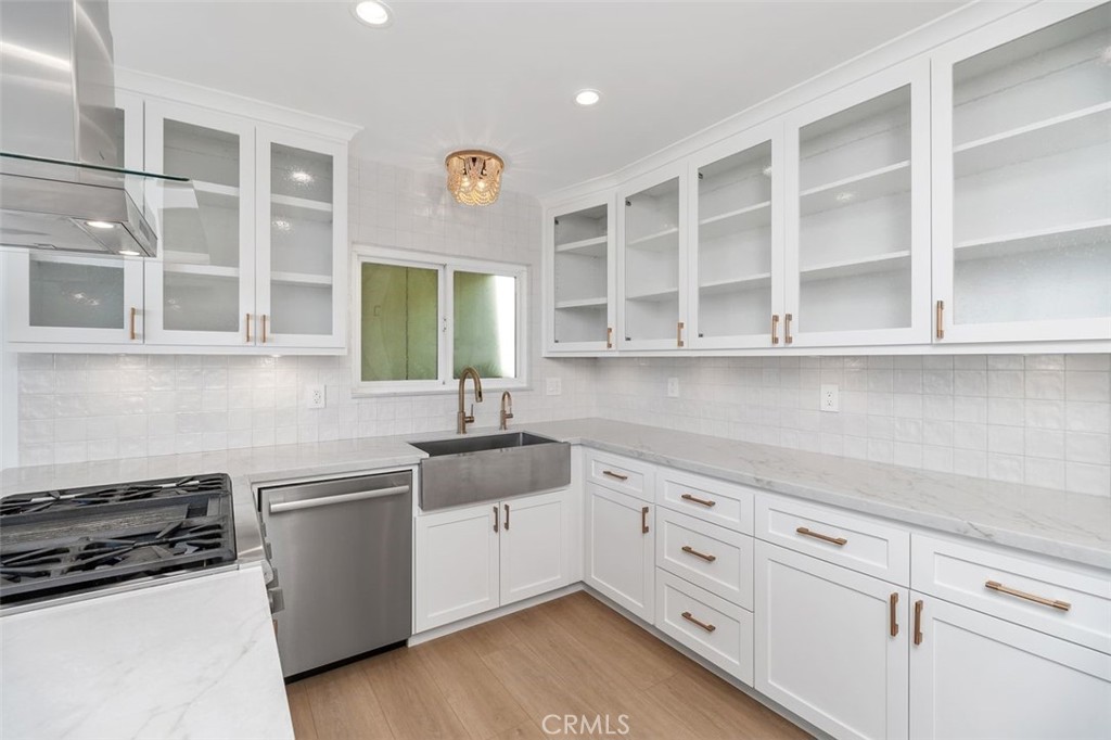 201 S La Esperanza R9