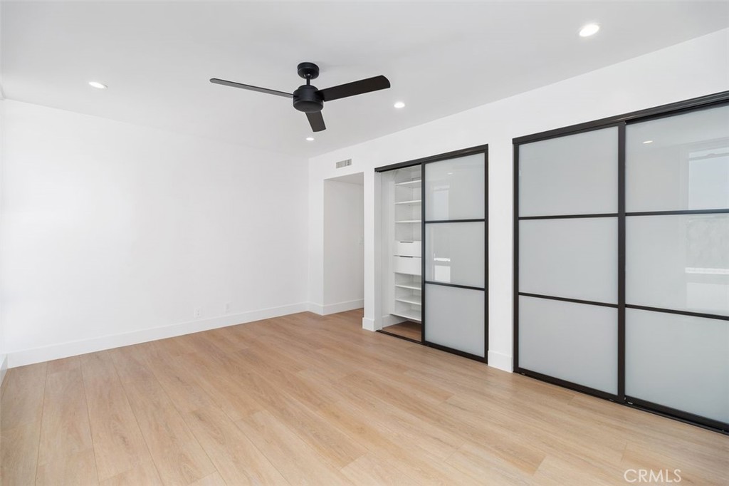 201 S La Esperanza R9