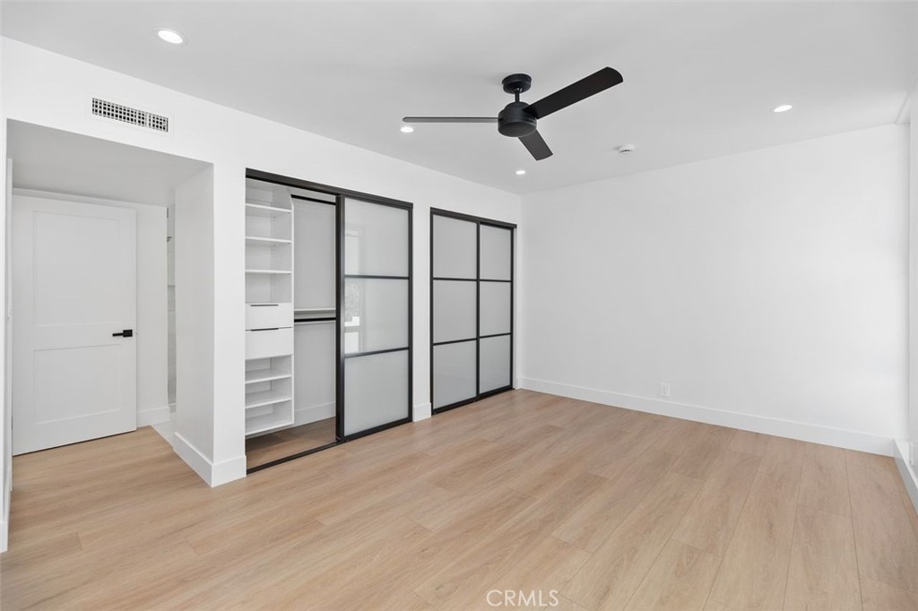 201 S La Esperanza R9