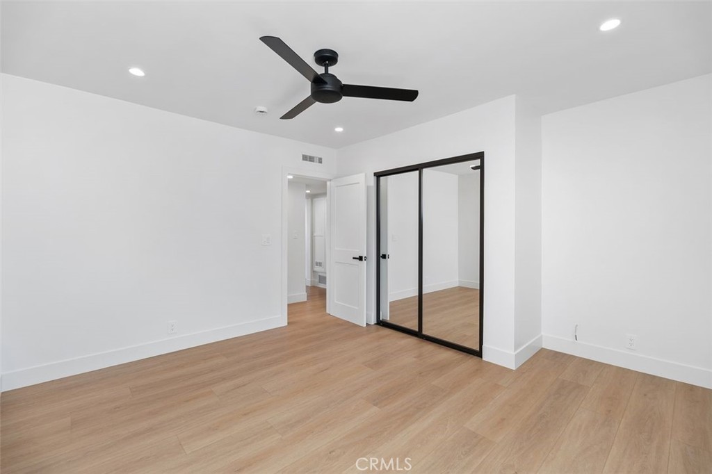 201 S La Esperanza R9