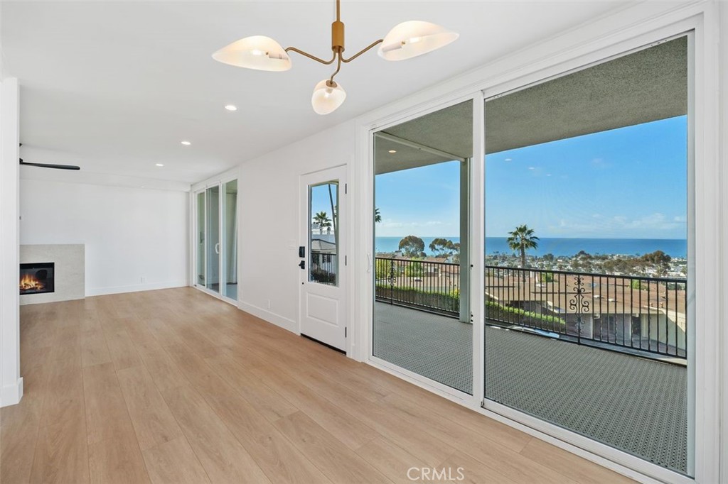 201 S La Esperanza R9