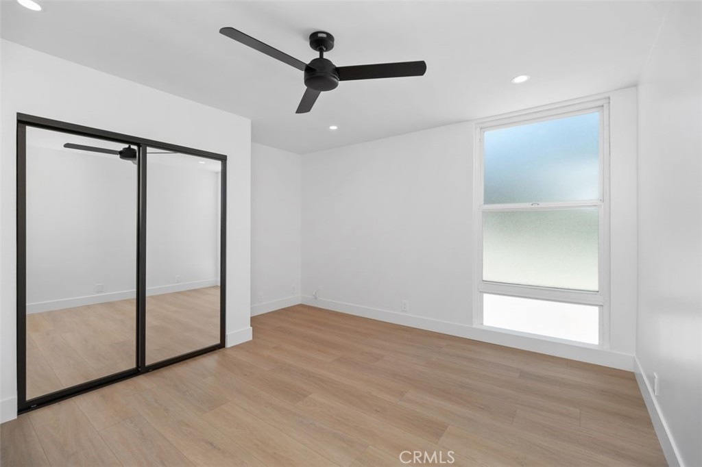 201 S La Esperanza R9