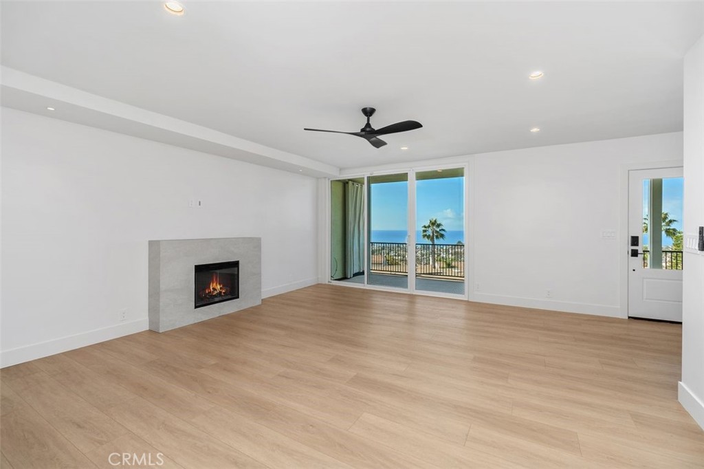 201 S La Esperanza R9